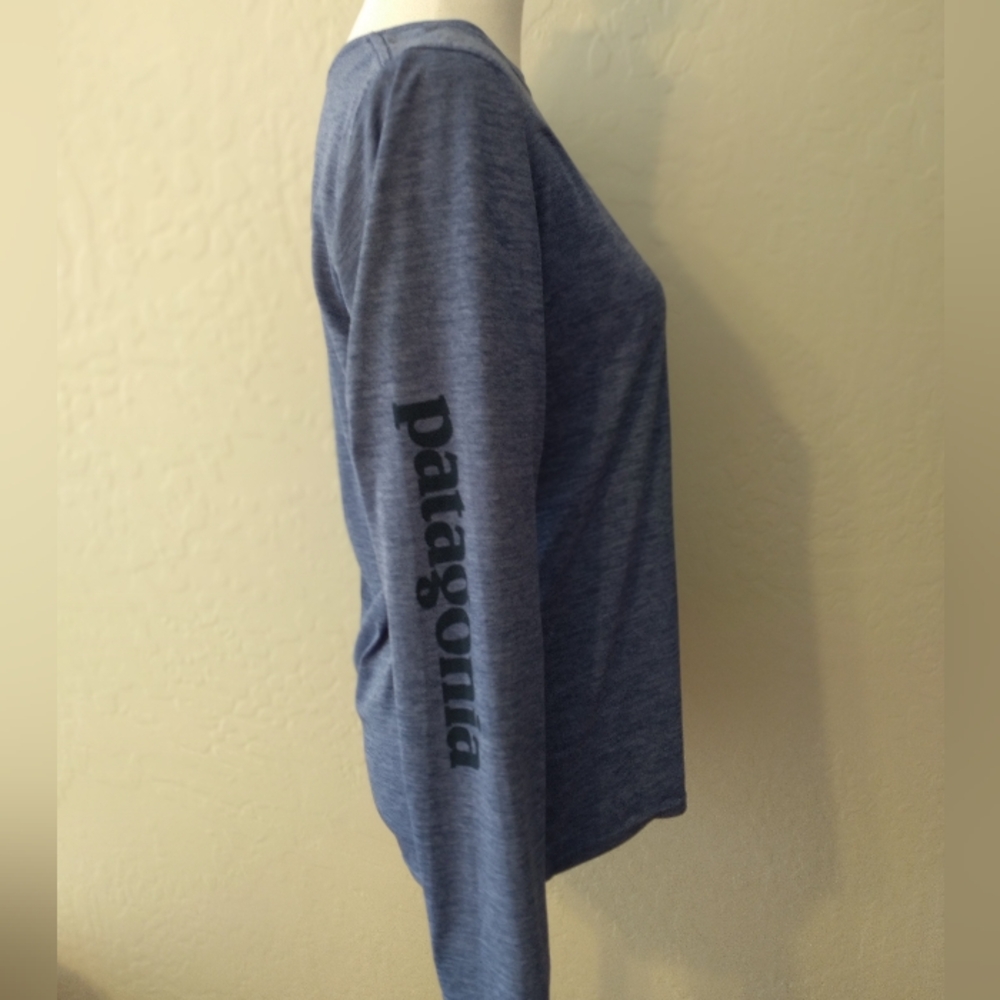 Like New! Patagonia Heathered Blue Crew Neck Athletic Long Sleeve Shirt - Picture 2 of 11
